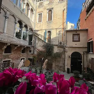 Corte Del Doge Di Rialto Venecia