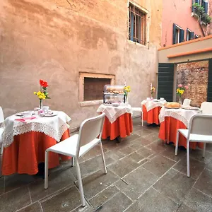 2* Bed & Breakfast Rialto Dream