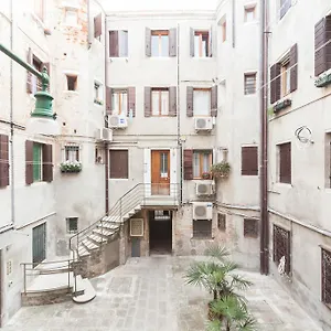  Apartment Campiello Chiesa, By Short Holidays