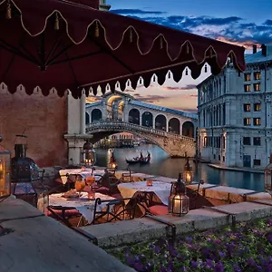 Otel Al Ponte Antico, Venedik